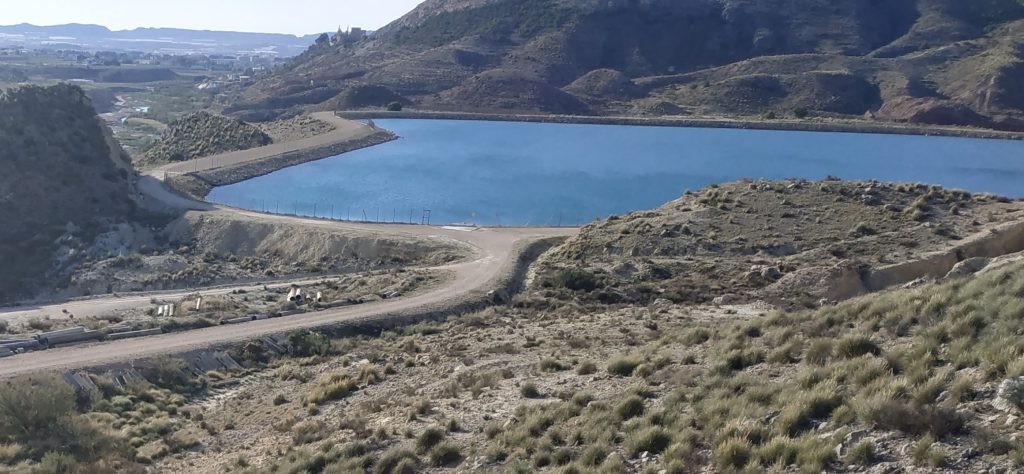 Vista general de una de las balsas de almacenamiento